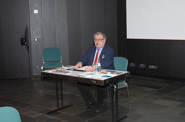 Votrag von Dr. Hartmann